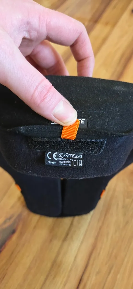 protective gear, see pics - Image 2