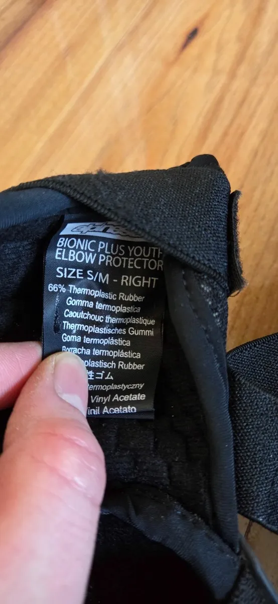 protective gear, see pics - Image 4