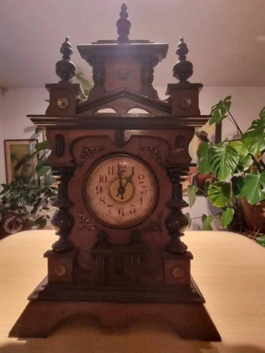 Antique wooden clock - Image 1