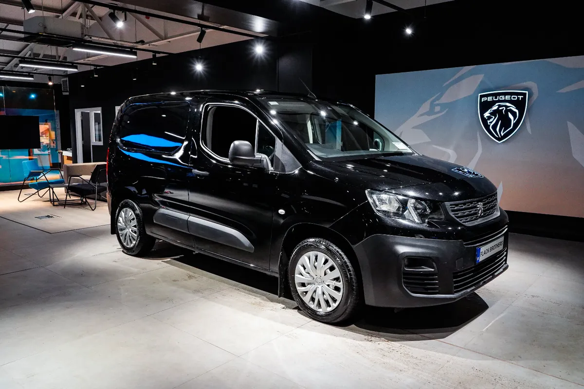 2023 Peugeot Partner Professional Plus 1.5 BlueHDi - Image 2