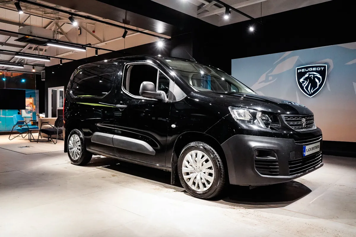 2023 Peugeot Partner Professional Plus 1.5 BlueHDi - Image 1