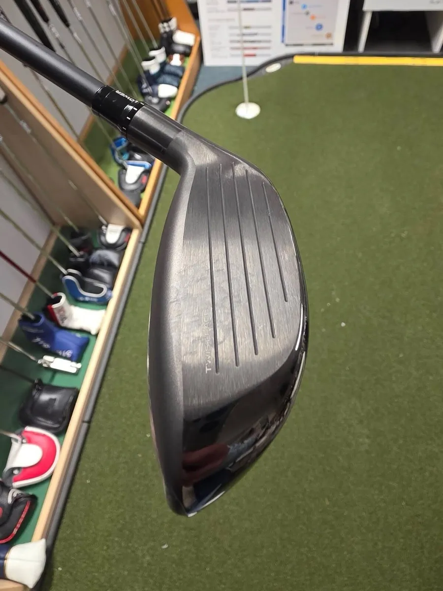 As New Taylormade Qi35 4 Hybrid - Image 4