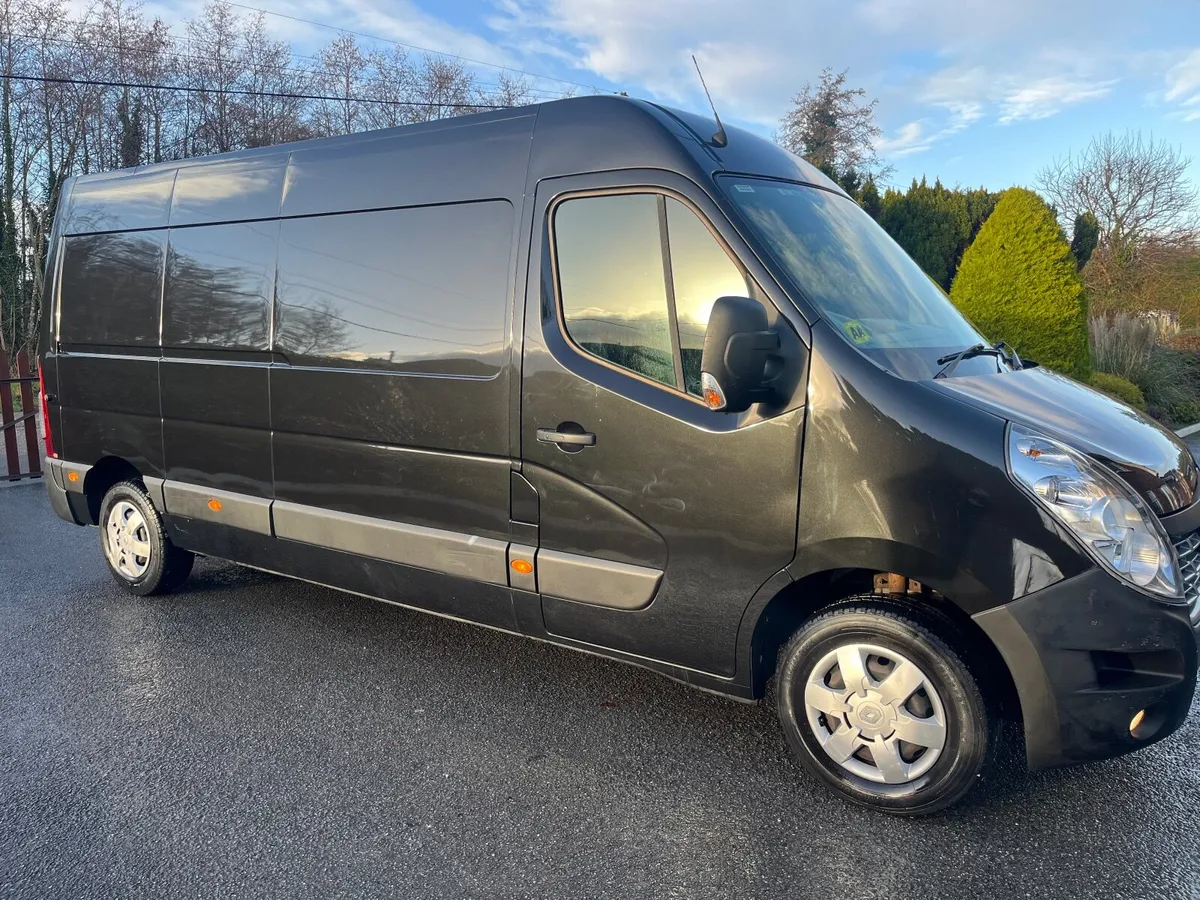 Renault Master - only 69k kms (43k Miles) - Image 1