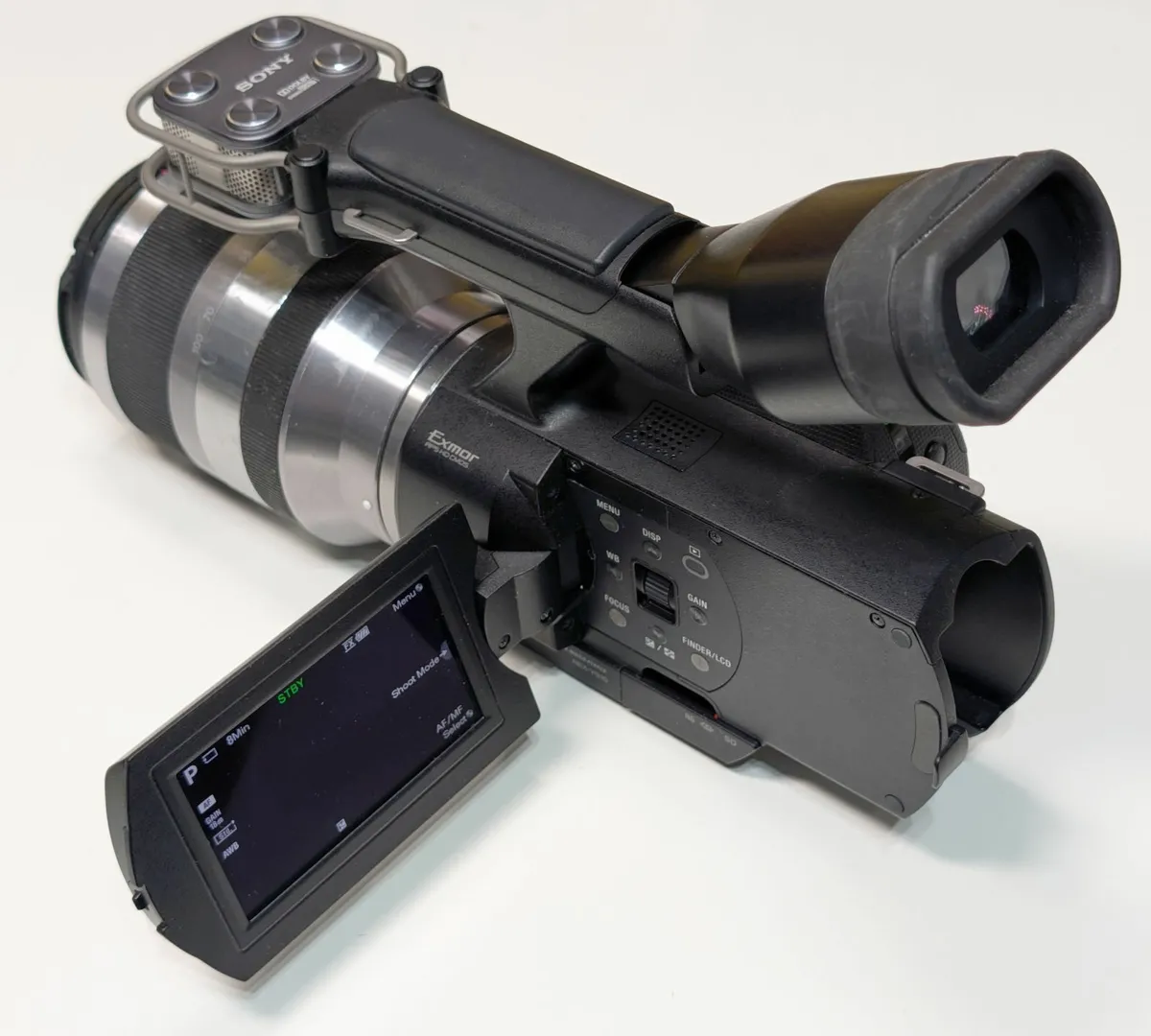 Sony VG10 Video Camera - Image 1