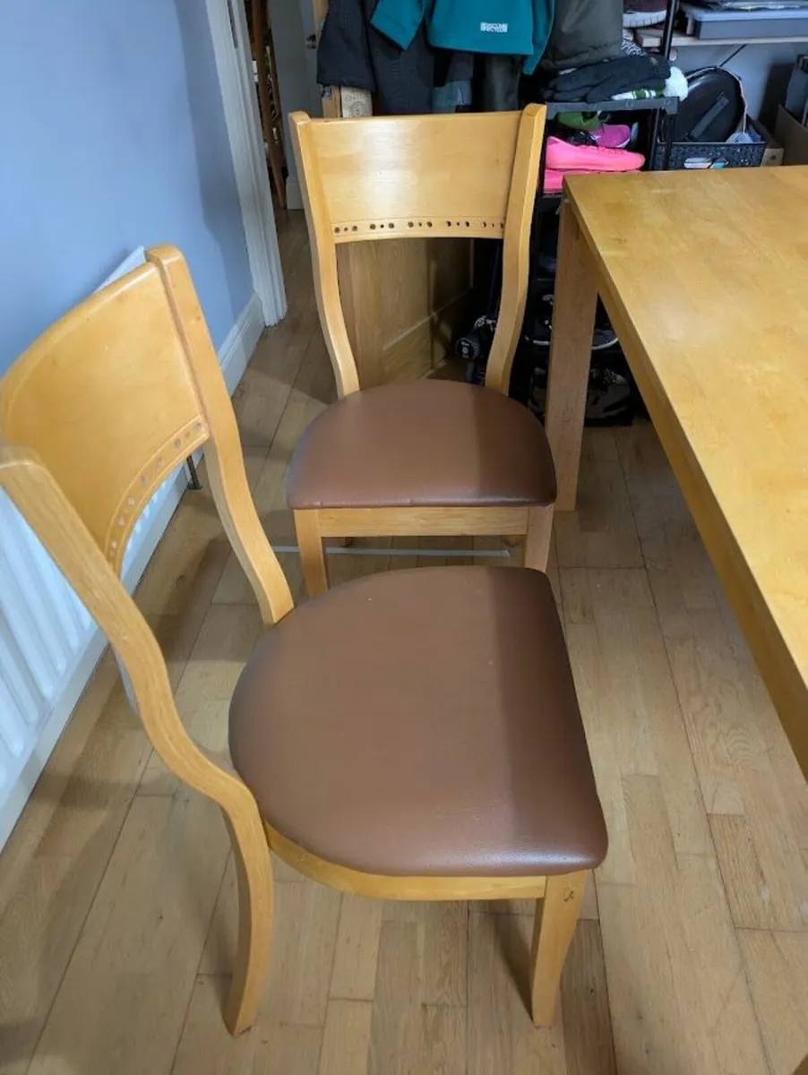 Table and Chairs - Image 3