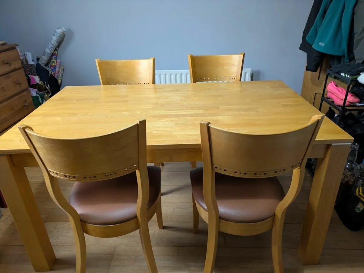 Table and Chairs - Image 2