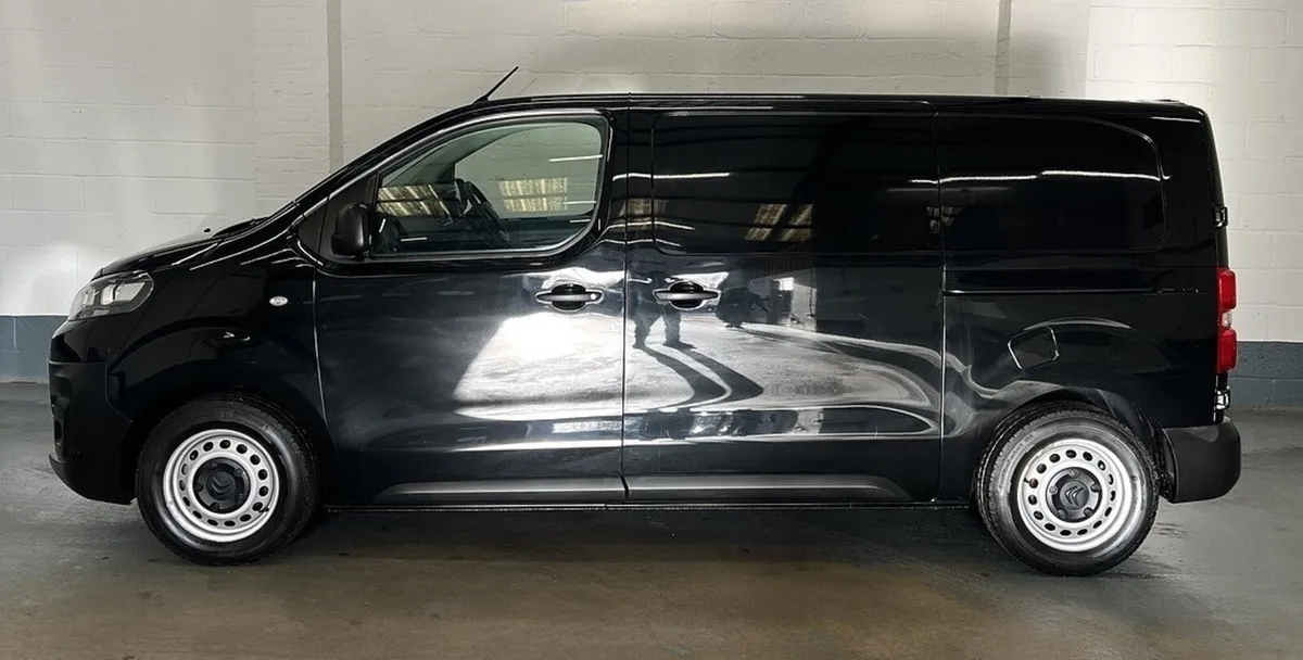 2022 Citroen Dispatch Panel Van - Image 2