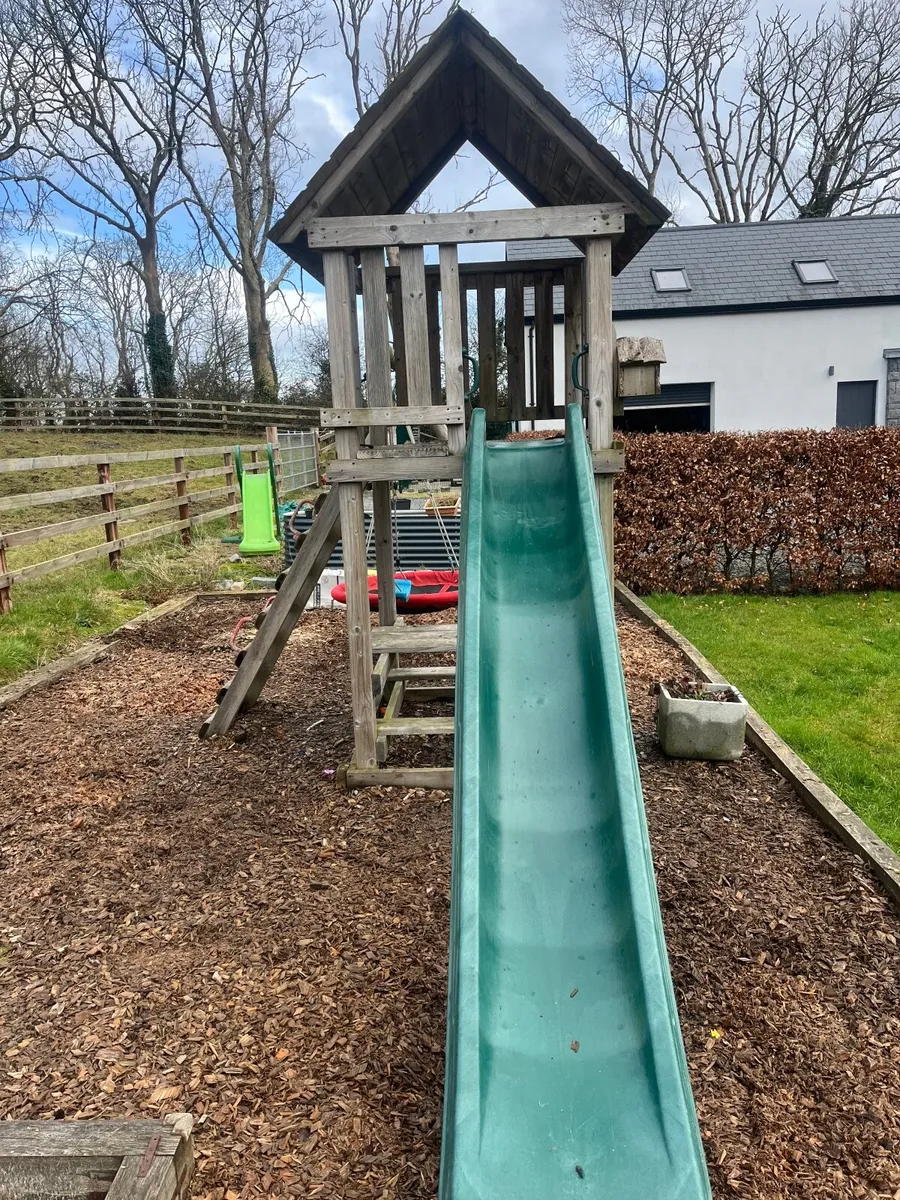 Outdoor playhouse with swing/slide - Image 4