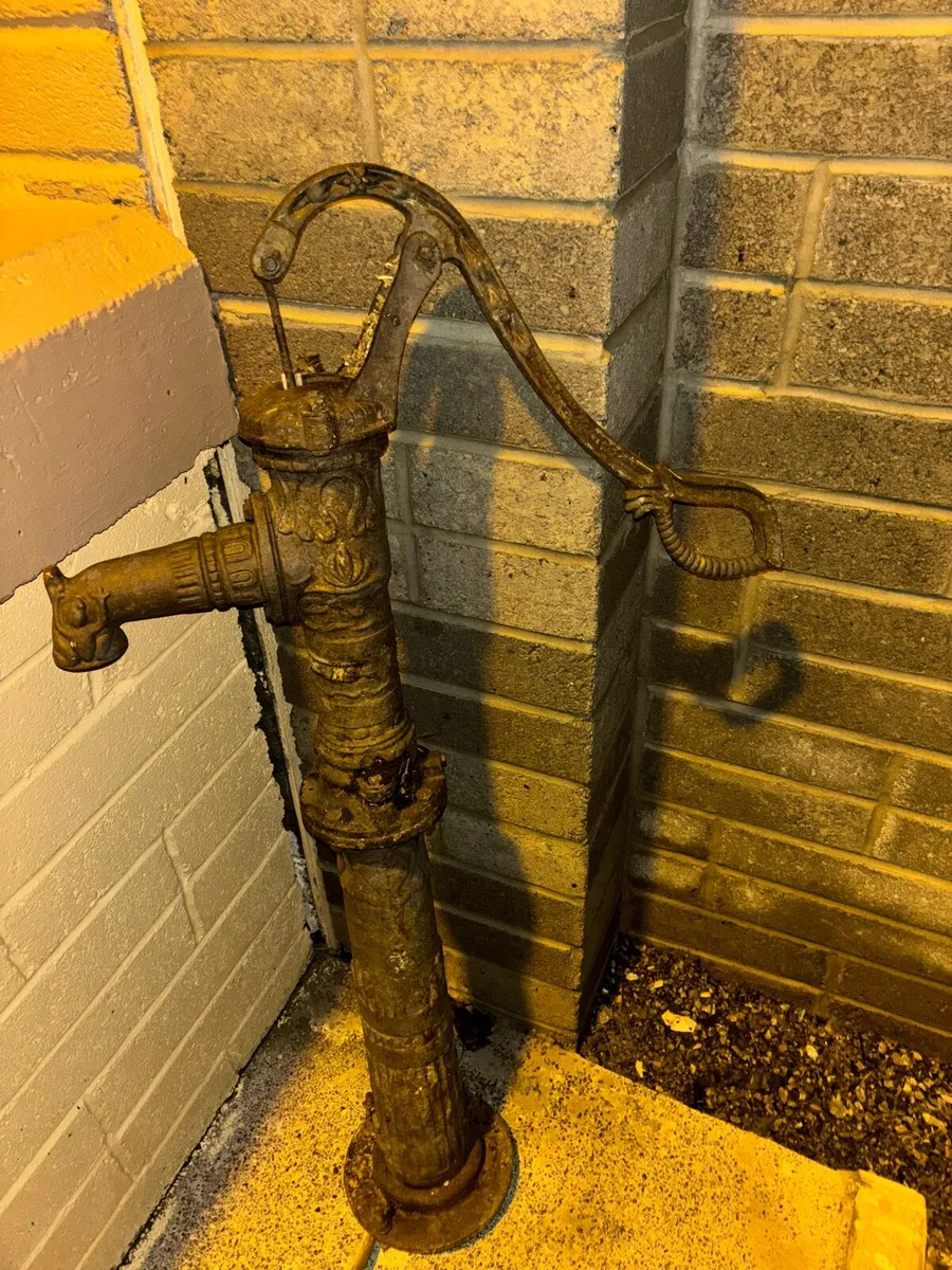 Water pump - Image 1