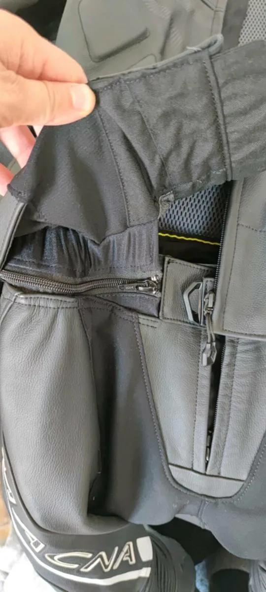 Macna Motorbike Suit - Image 4