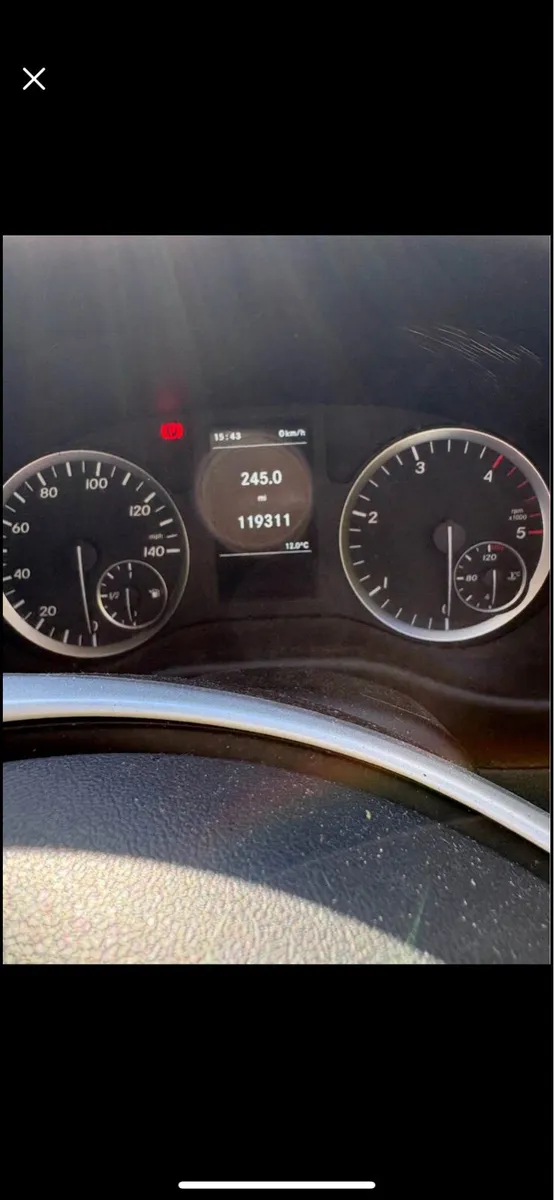 Mercedes van - Image 2