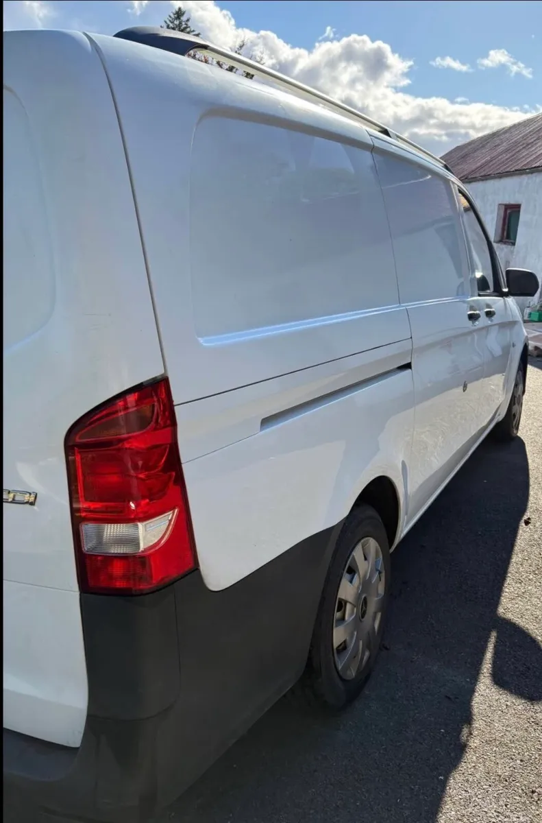 Mercedes van - Image 3