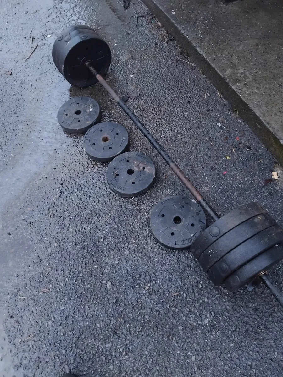 Lifting weights in good condition priced 80e - Image 3