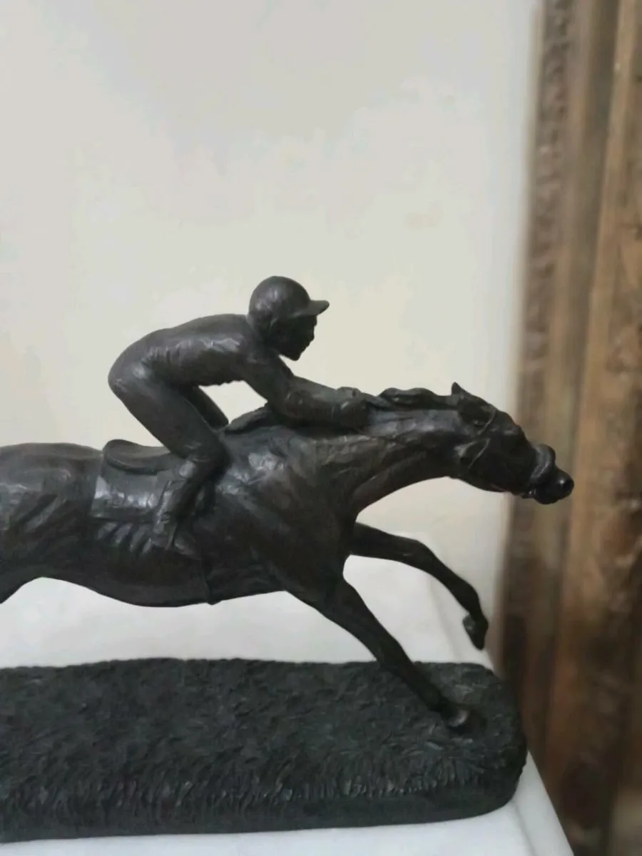 Genesis horse and jockey POSTAGE AVAILABLE - Image 2