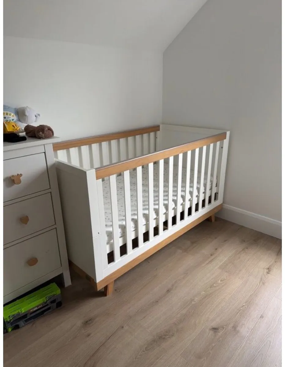 Nested Sorrento Wooden Cot Bed White - Image 1