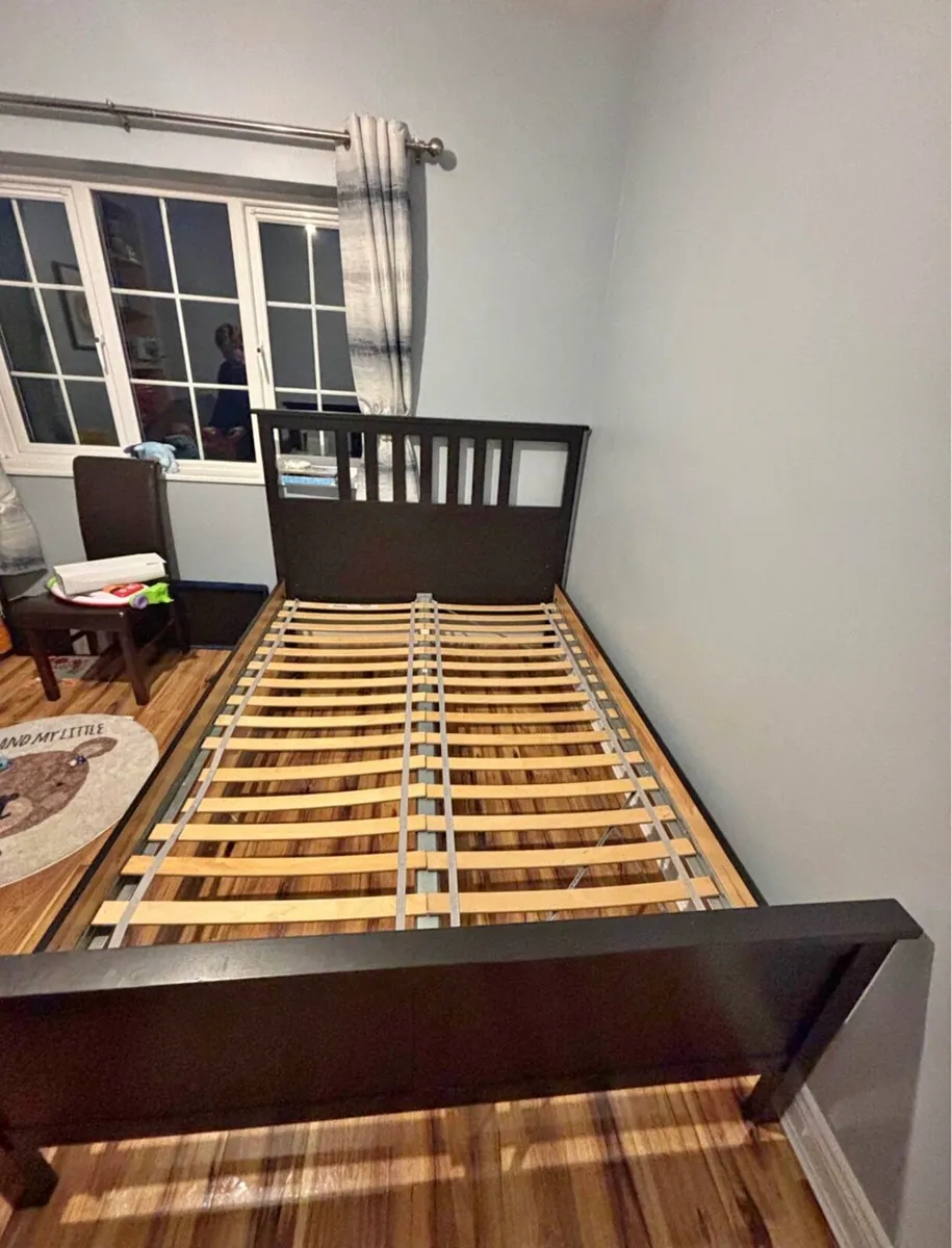 Double bed - Image 1