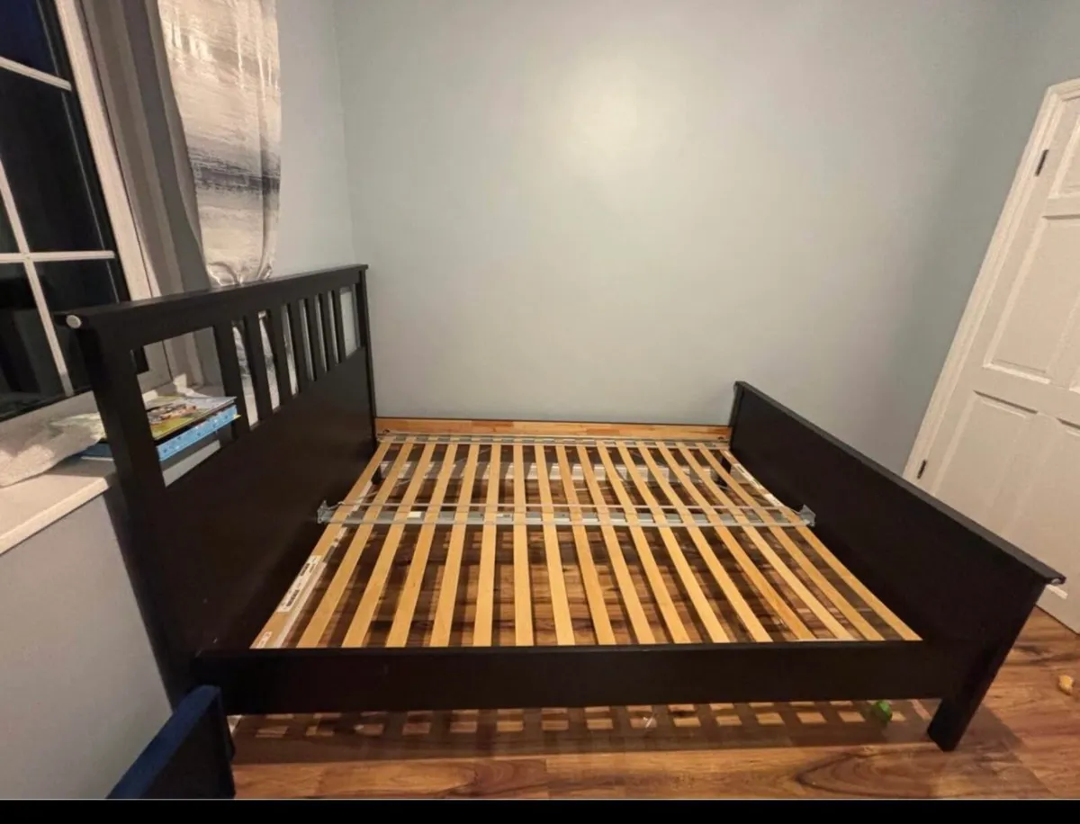 Double bed - Image 2