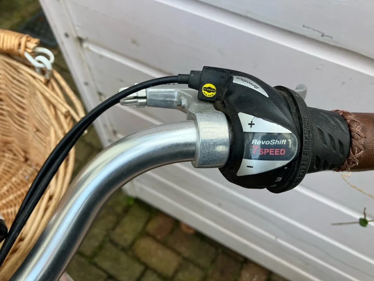 Raleigh Ladies bike - Image 3