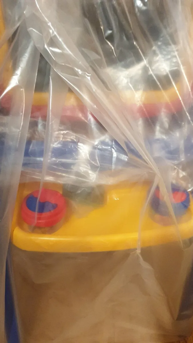 Crayola easel - Image 2