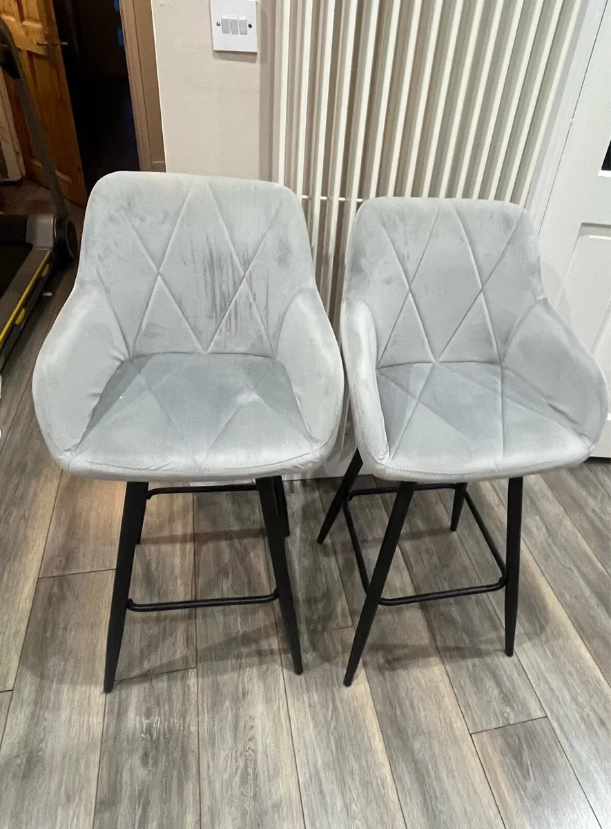 Island chairs/High chairs - Image 1