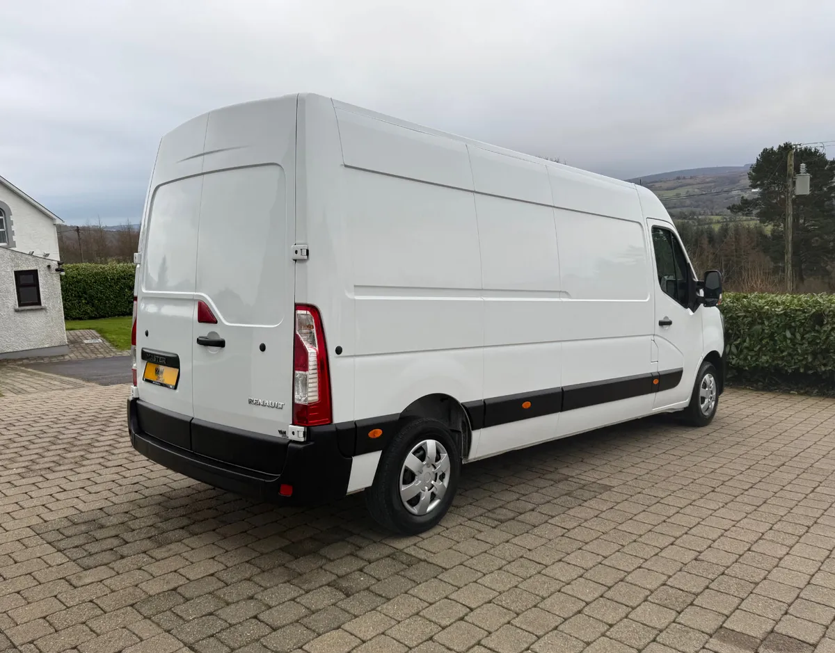 2022 (222reg) Renault Master Business 2.3 NO VAT! - Image 4
