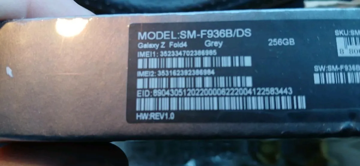 Samsung Galaxy Z Fold 4 - Image 3