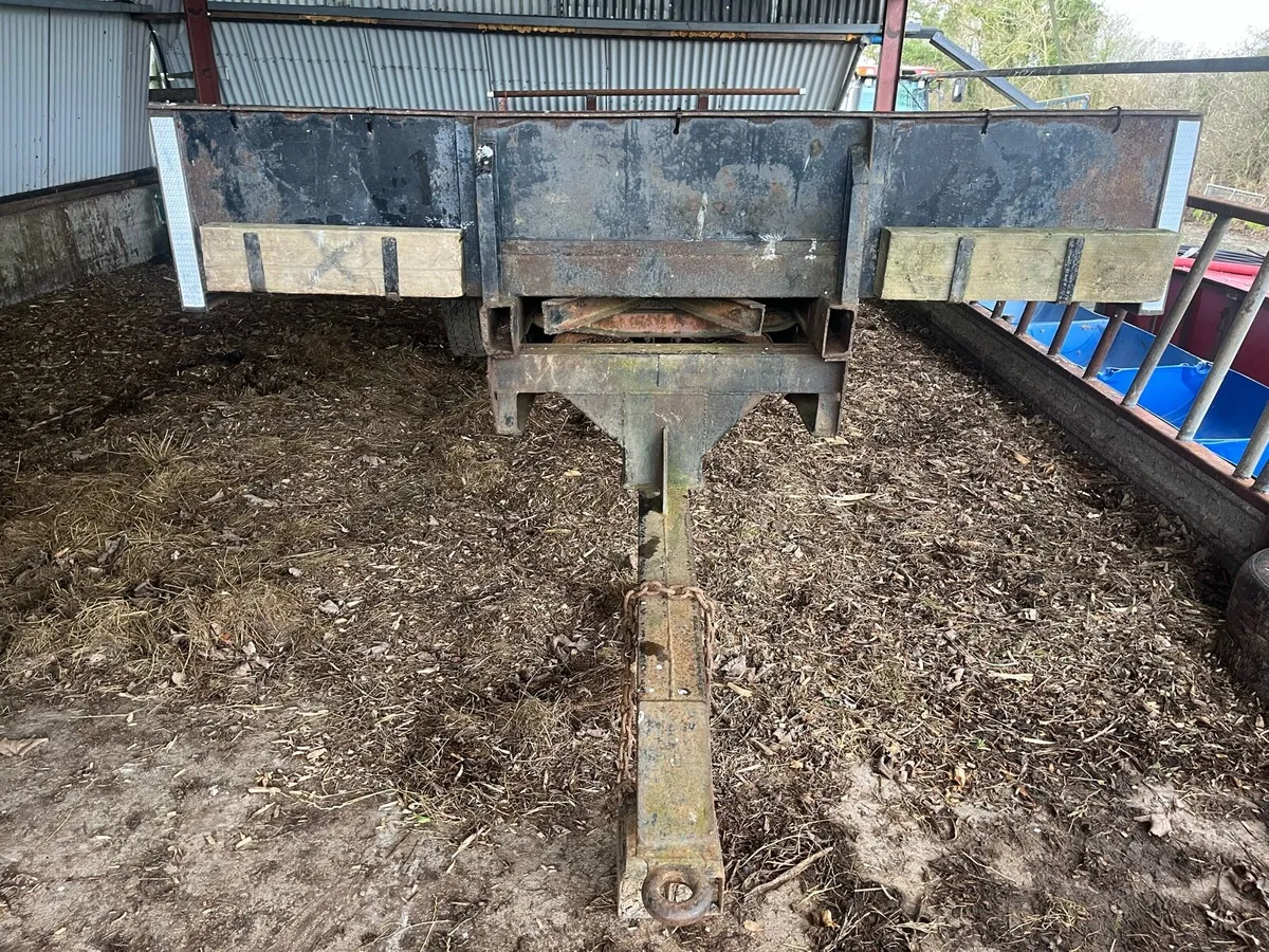 Bale/flat trailer - Image 3