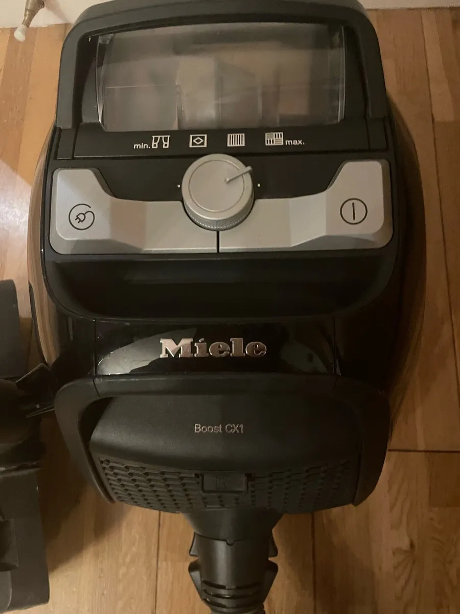 Hoover- Miele Boost CX1 - bagless - Image 3