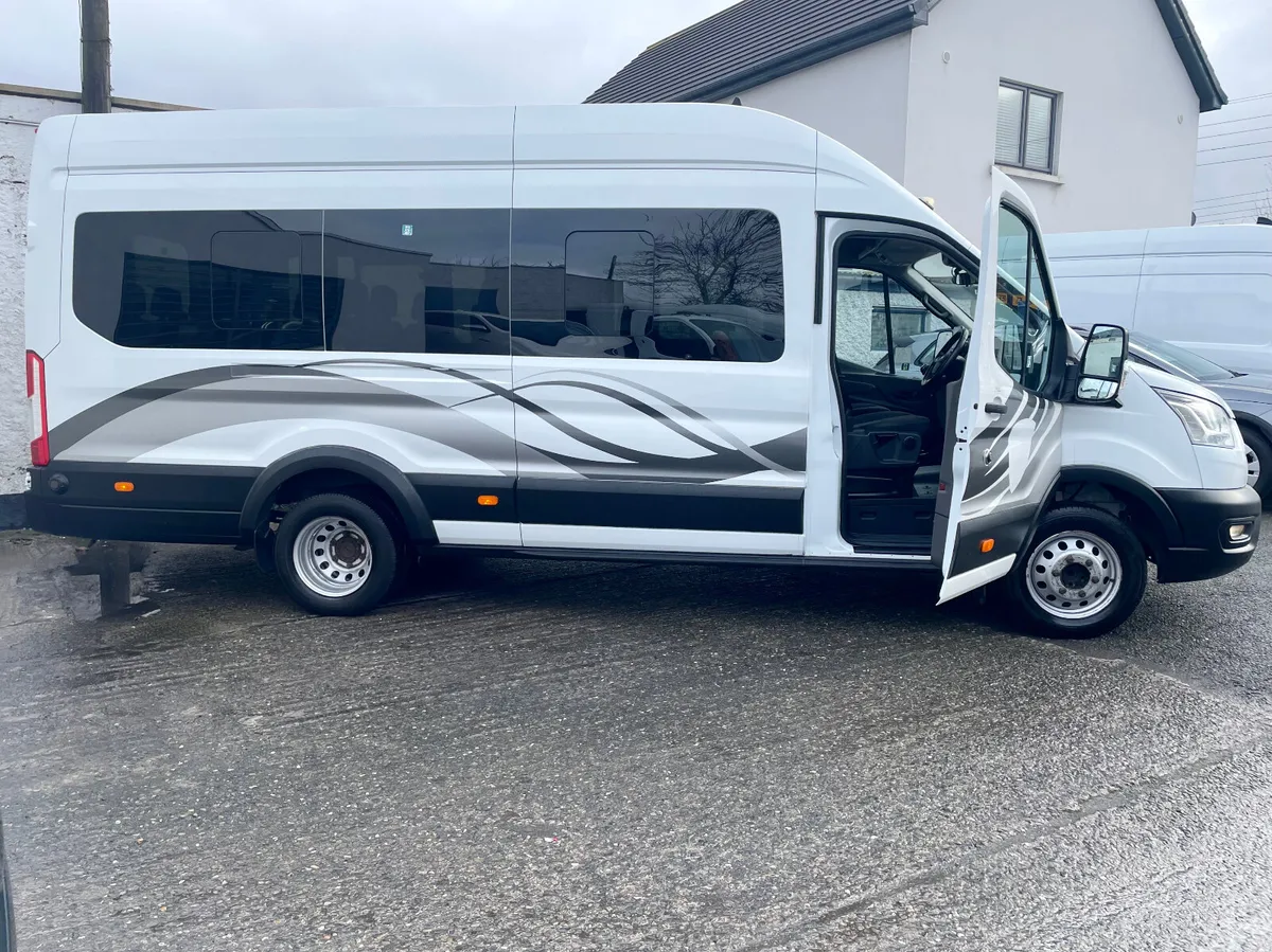 Ford Transit 460 Trend 2.0TDCI 130BHP 17 Seat,2019 - Image 3