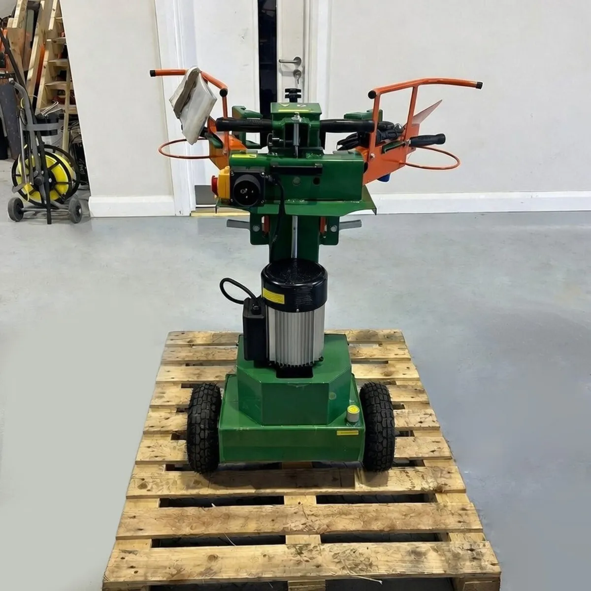 12 Ton Electric Log Splitter - Image 3