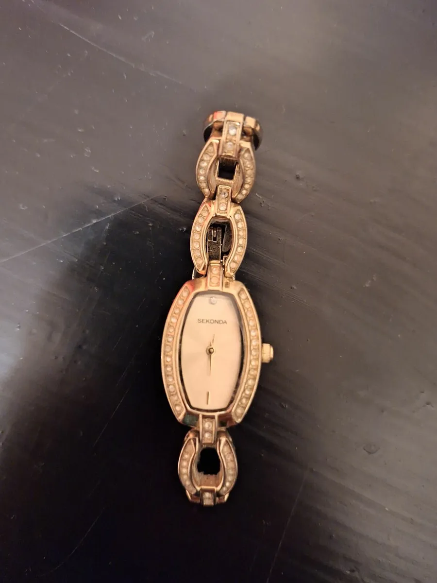 3 x womens watches Lorus & Sekonda - Image 2