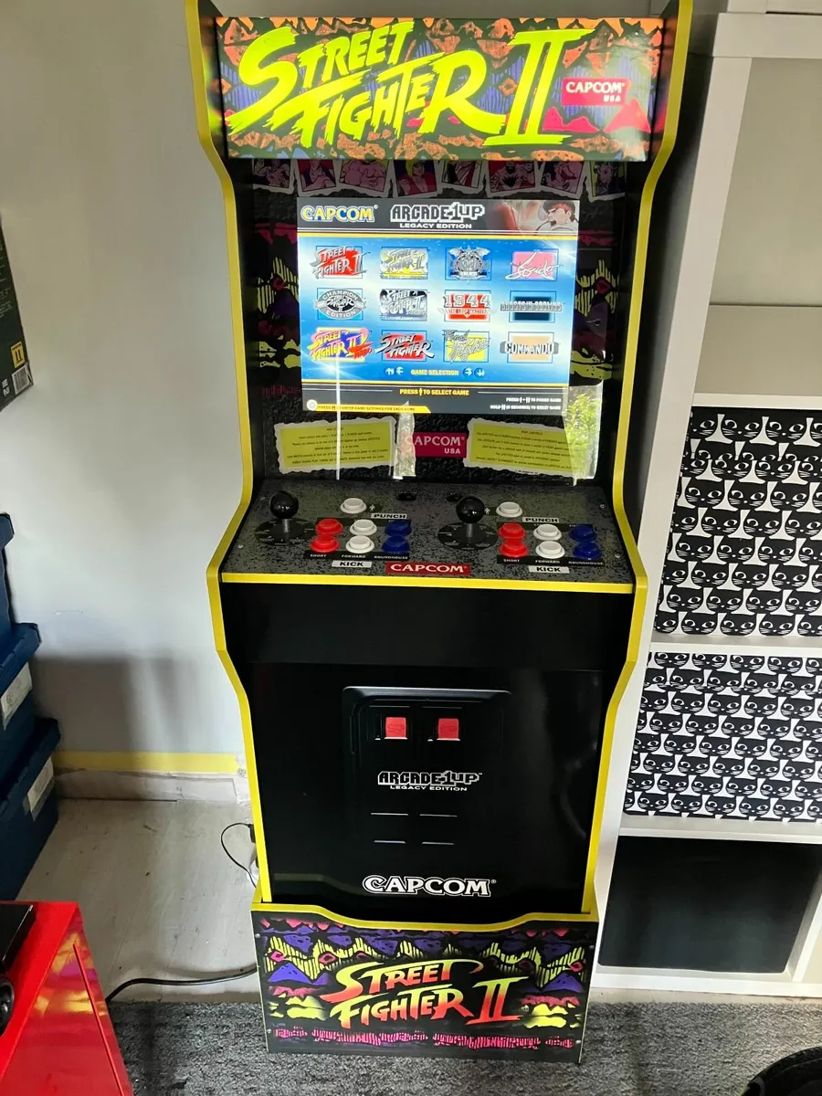 Street Fighter II Arcade Machine + Matching Stool - Image 2