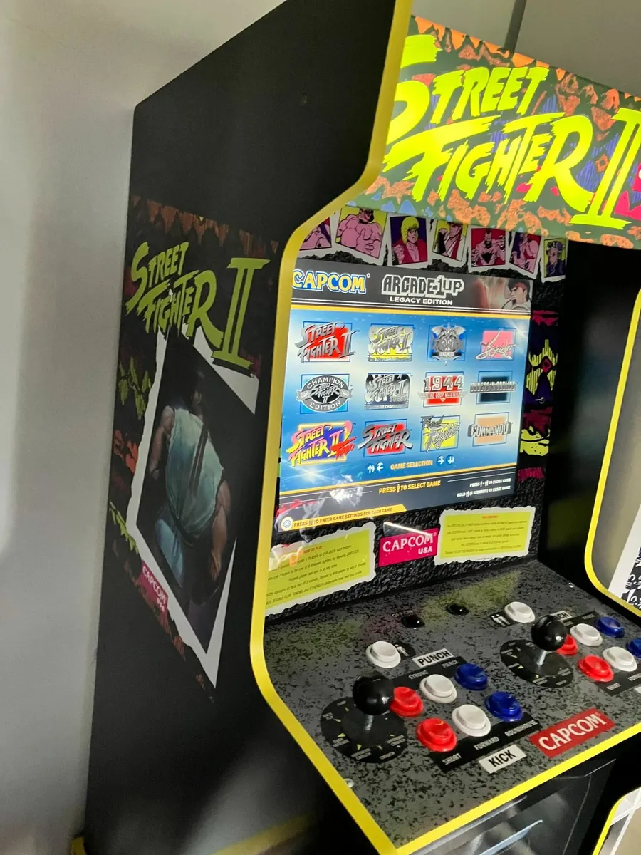 Street Fighter II Arcade Machine + Matching Stool - Image 4