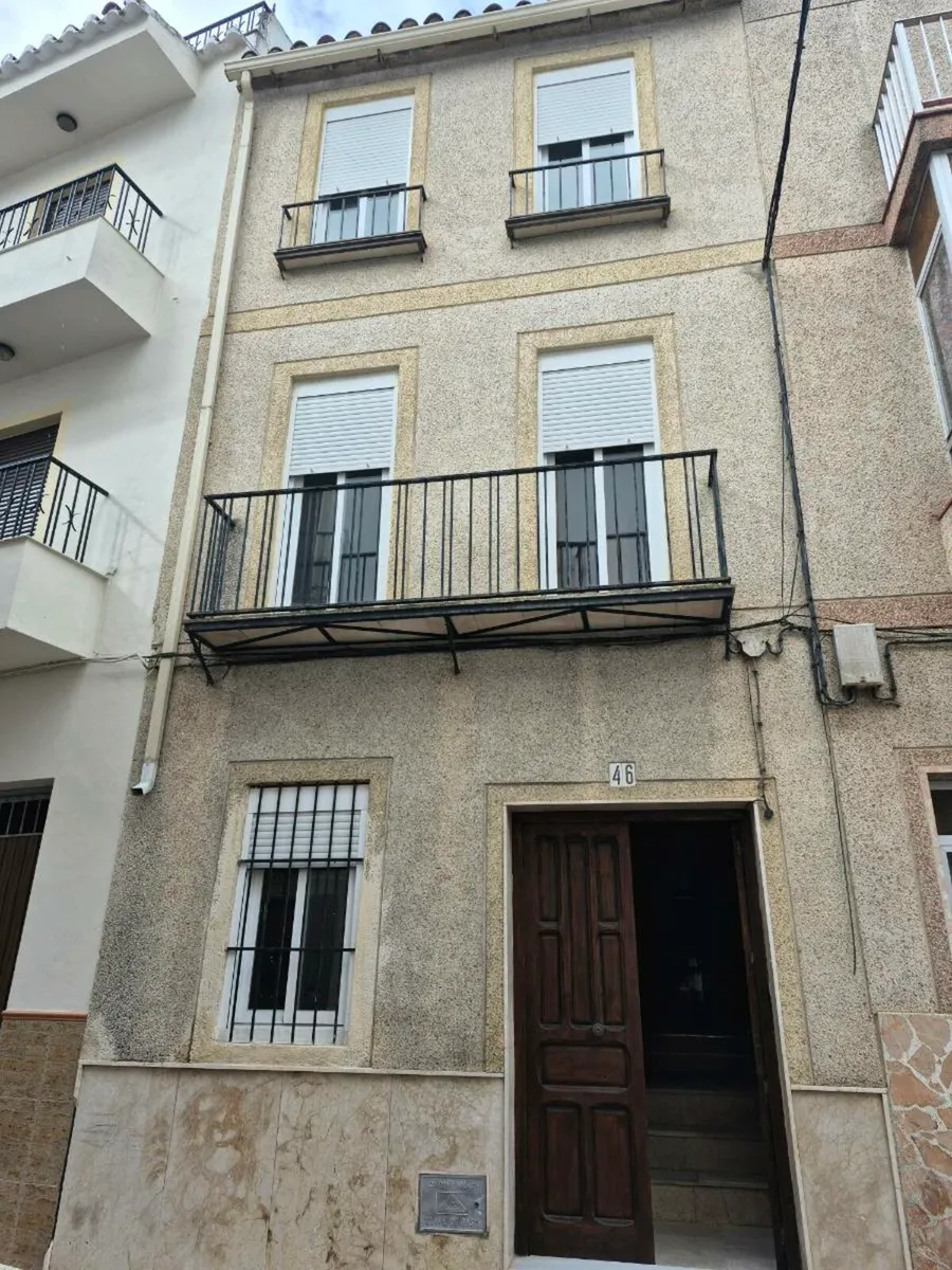 3 story town house in the beautiful mountain villa - Image 1