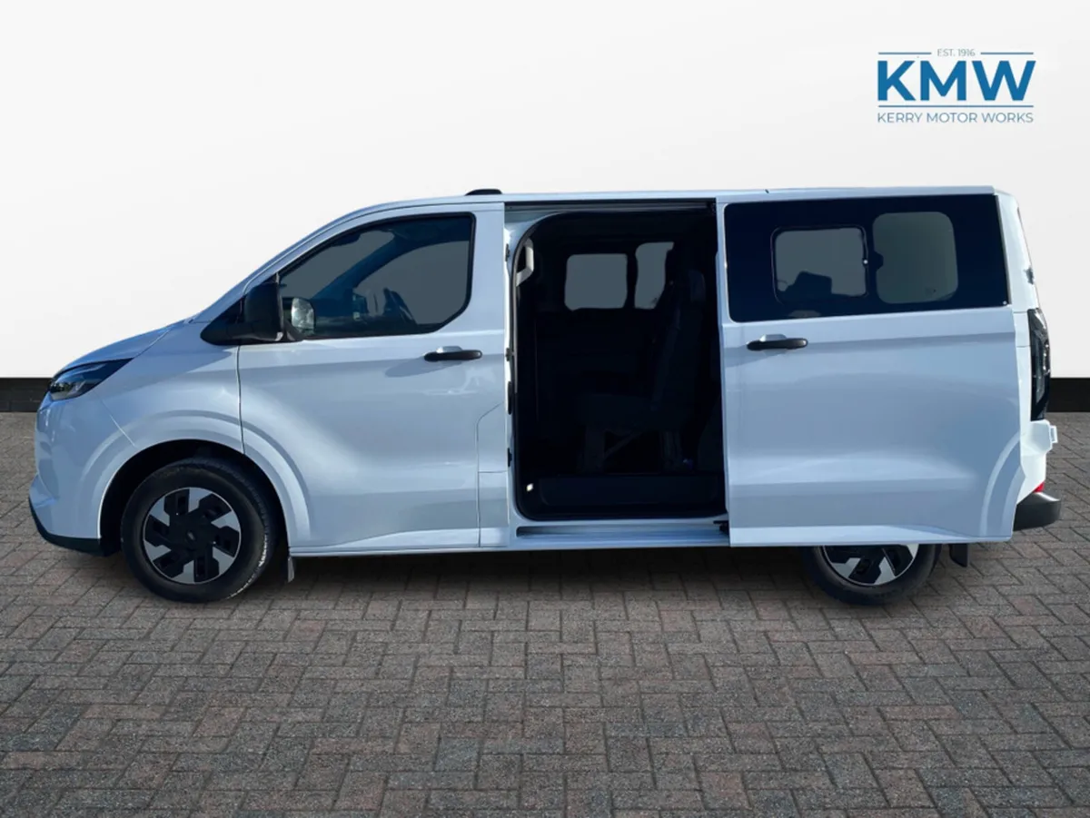 Ford Transit Custom 2.5 Crewcab PHEV Automatic - Image 4