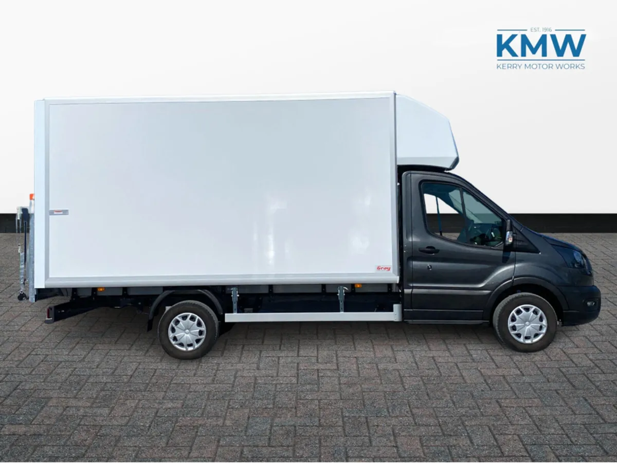 Ford Transit Trend LWB Luton body, Tail lift, Air - Image 4