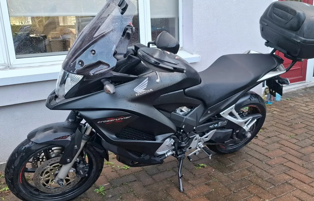 Honda VFR800X Crossrunner - Image 1