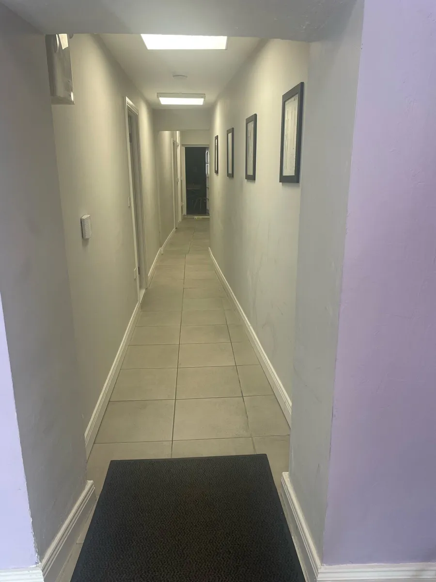 Pilates instructor - Image 1