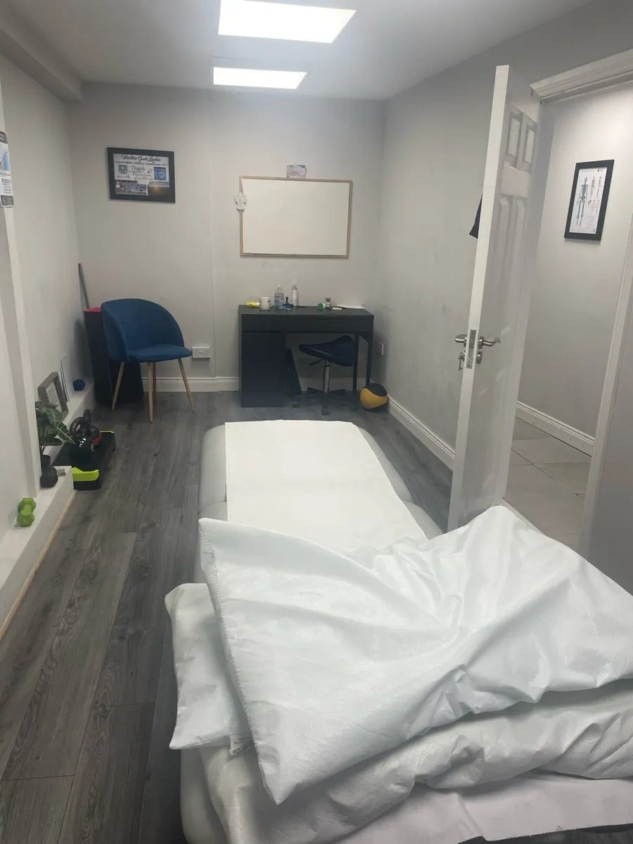 Pilates instructor - Image 2