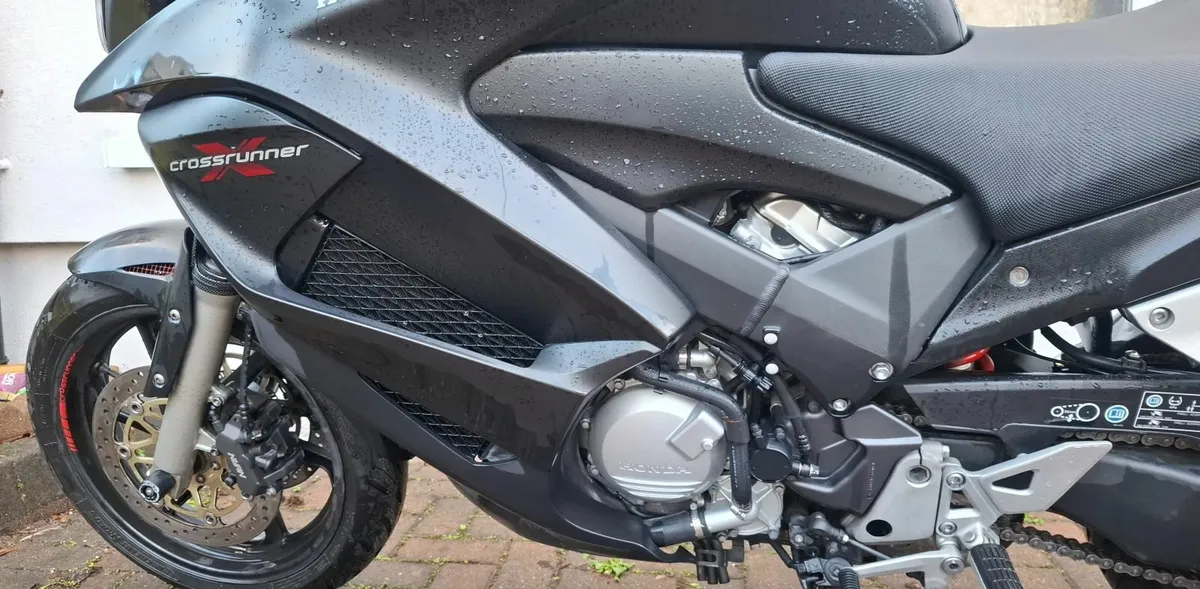 Honda VFR800X Crossrunner - Image 4