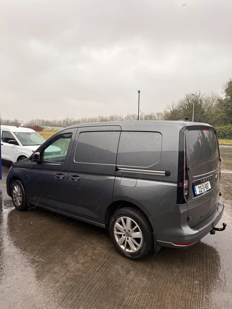 Volkswagen Caddy 2022 - Image 3