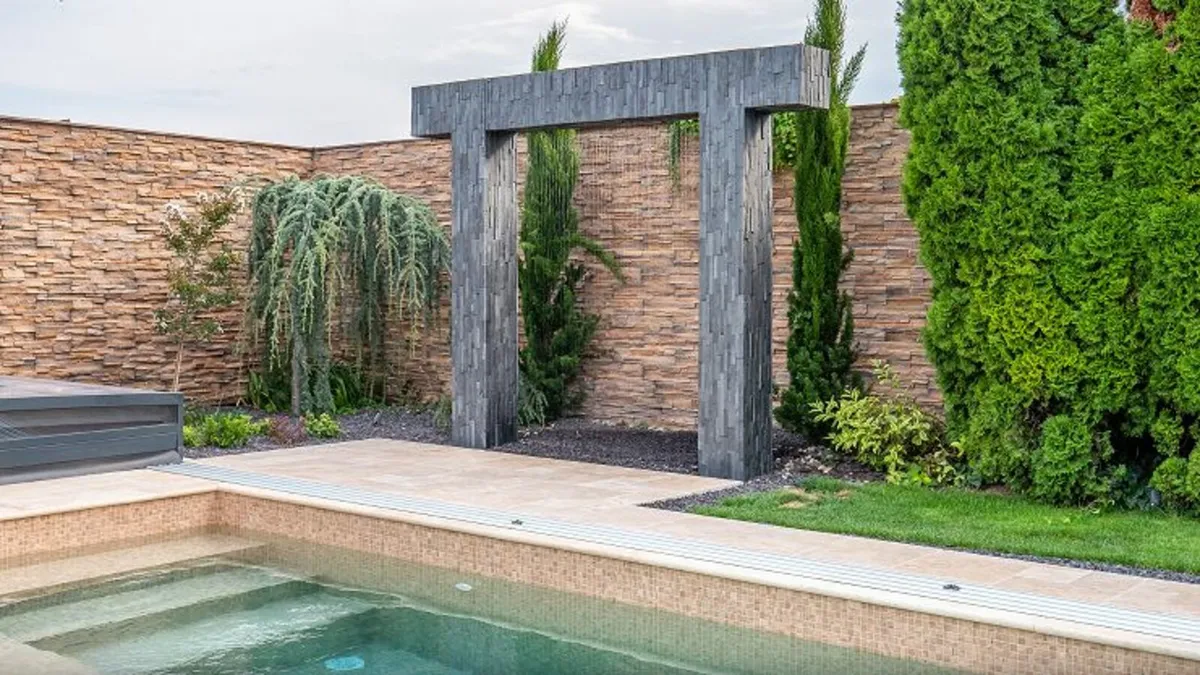 Grenada Russet – Internal & External Stone - Image 3