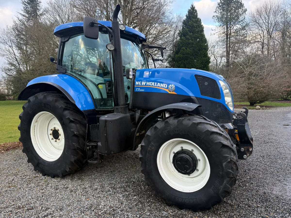 2013 New Holland T7.200 RC 4900 hours! €56950 - Image 1