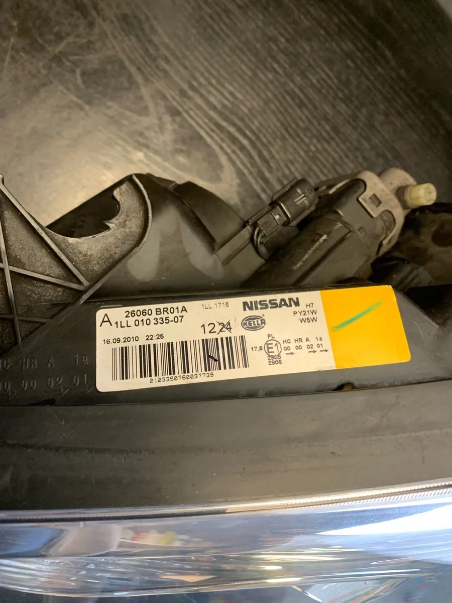 Nissan qashqay head light - Image 2