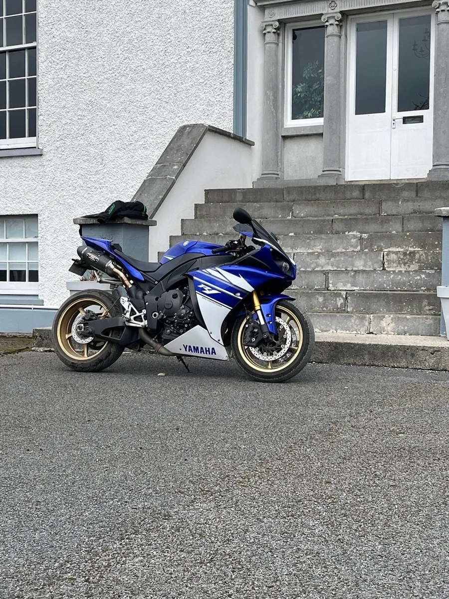 Yamaha R1 - Image 3