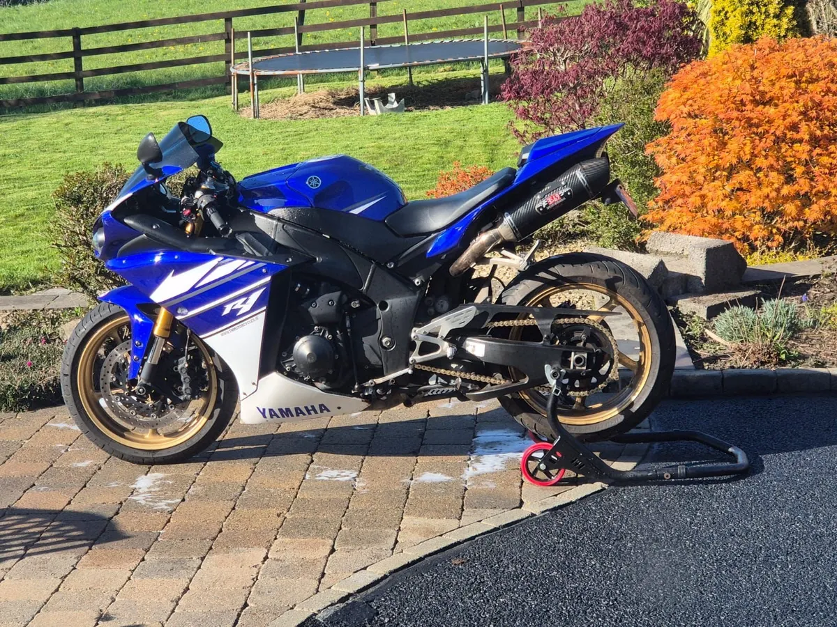 Yamaha R1 - Image 4