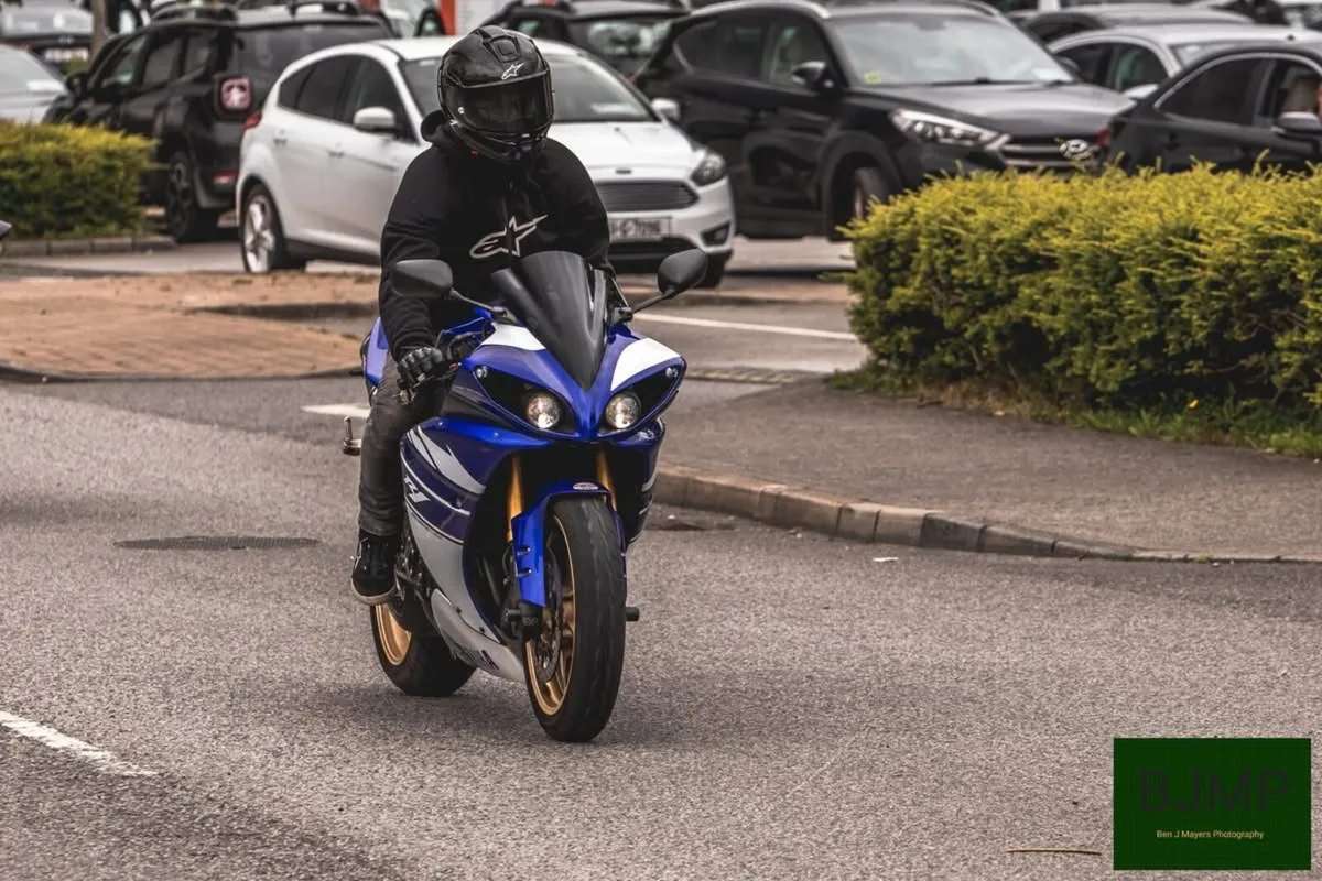 Yamaha R1 - Image 1
