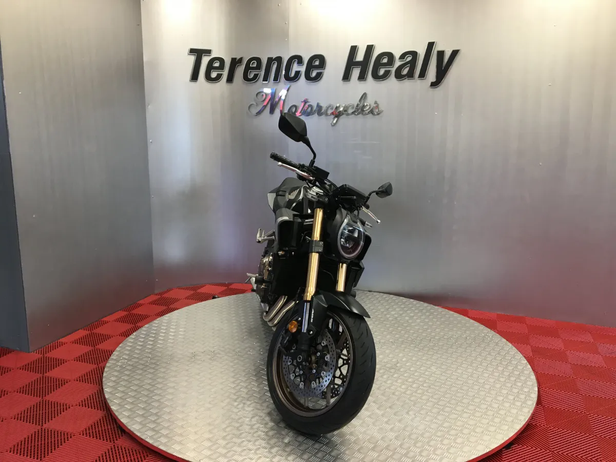 2025 Honda CB650R ''Finance Available'' - Image 3