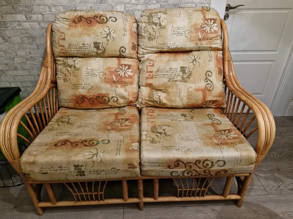 Chair and table - Image 1