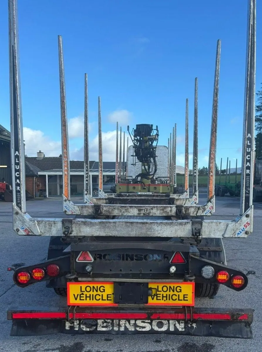 Volvo FM  2016 Rigid & Trailer c/w crane - Image 4